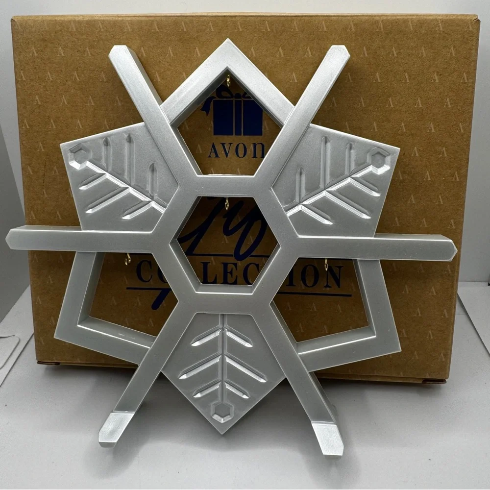 Vintage 90s Avon Wee Winter Friends Display Stand Silver‎ Snowflake